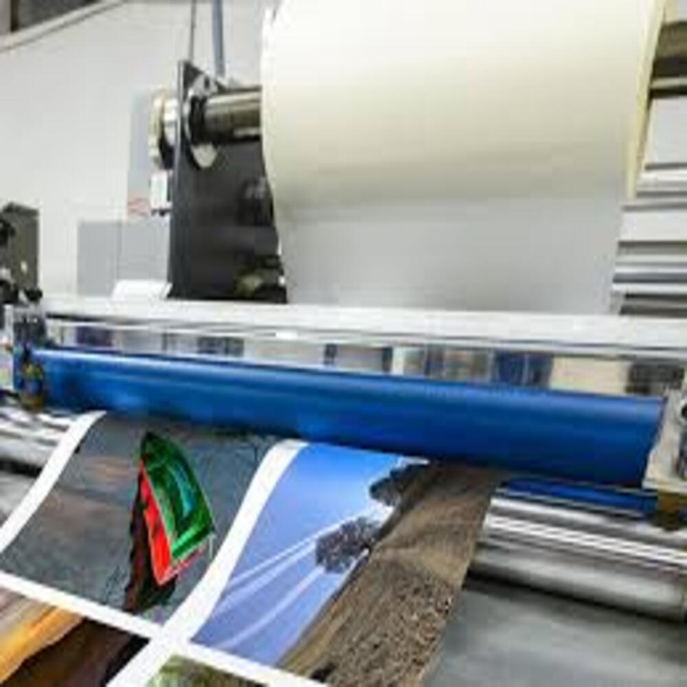 FOTOGRAFICO BRILLANTE SIN ADHESIVO IMPRESIÓN SOLVENTE DE 1.52mts