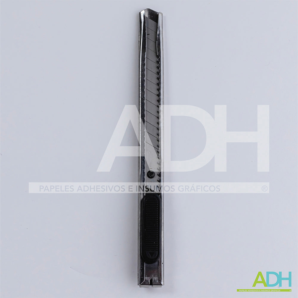 BISTURI METALICO + ECONOMICO TIPO 30° COLOR PLATA