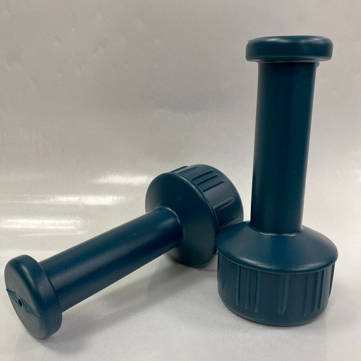 DISPENSADOR DE STRETCH MANGO PLASTICO CORTO BASICO