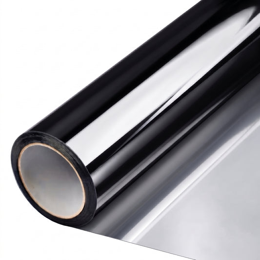 Rollo de película de control solar StarkPro metalizada Black Silver al 15%, con lámina plateada desenrollada